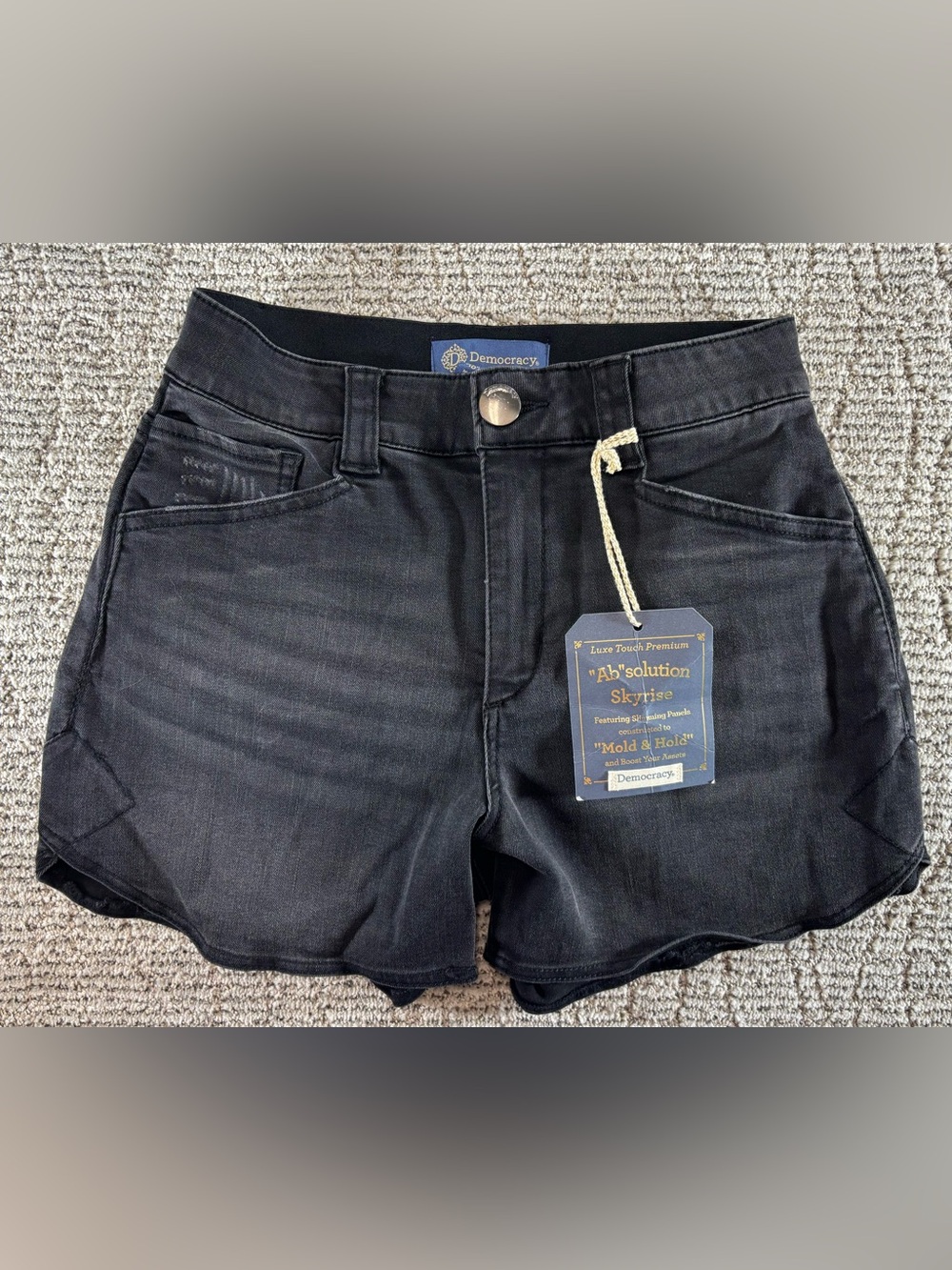 NWT Democracy Ab-solution Women’s Size 2 Gray-Black Skyrise‎ Denim Shorts